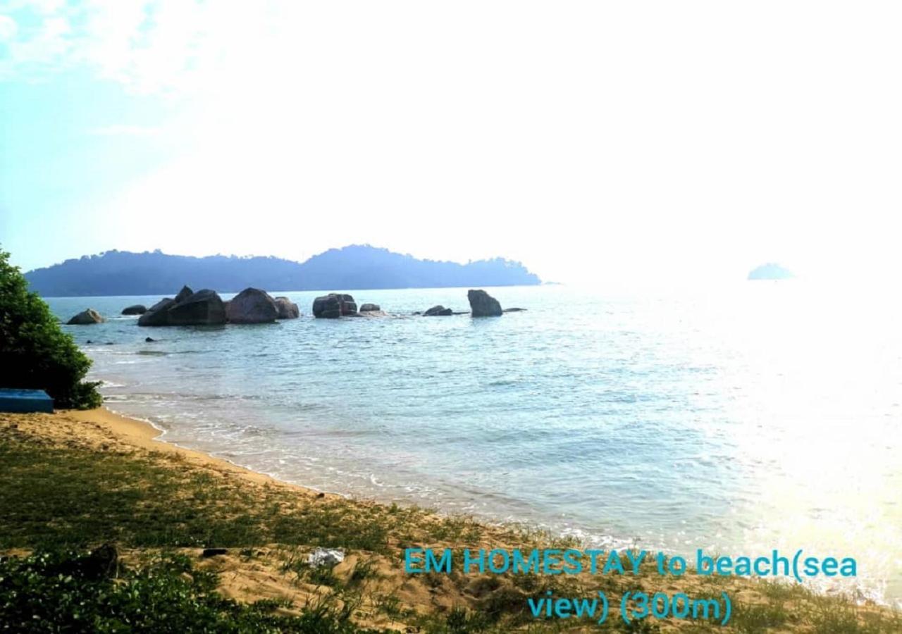 Em Homestay Pekan Pangkor Extérieur photo