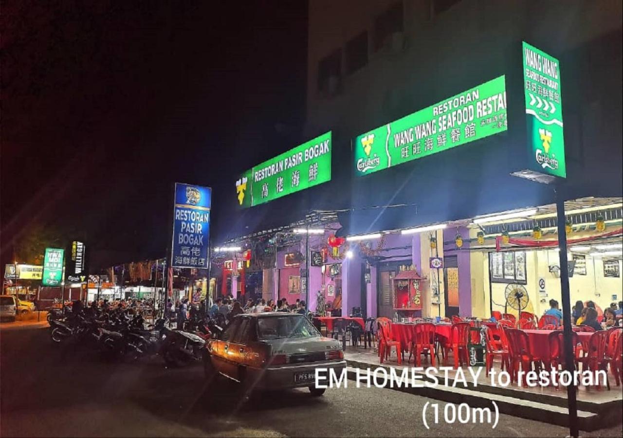 Em Homestay Pekan Pangkor Extérieur photo