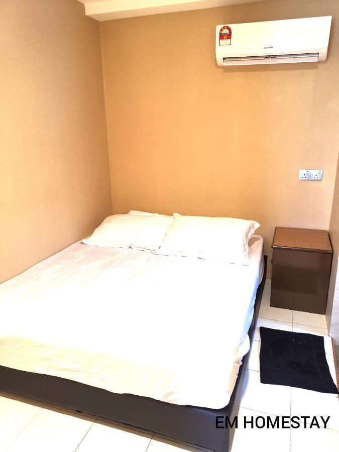 Em Homestay Pekan Pangkor Extérieur photo