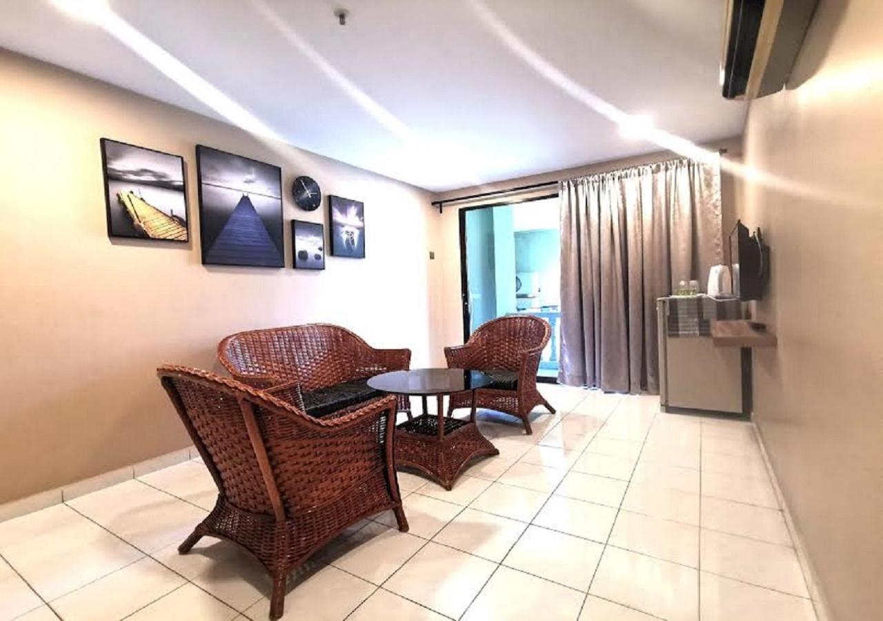 Em Homestay Pekan Pangkor Extérieur photo